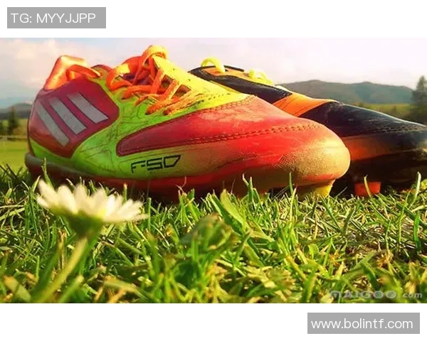 大牌球星推荐女款足球鞋选择指南 打造专业与舒适兼备的球场表现