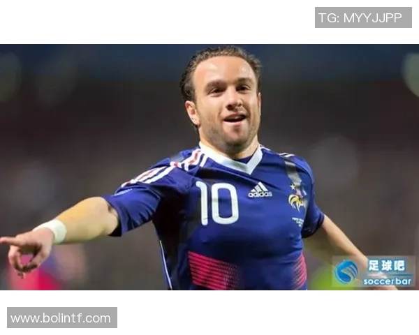 天下足球中的顶级球星与他们的传奇故事揭秘